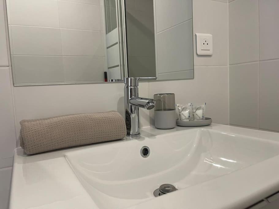 פאו Studio Cosy Rue Alexander Taylor, Wifi, 2 Pers מראה חיצוני תמונה
